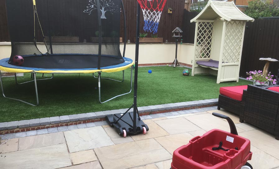 Artificial Grass fitter in Warwickshire